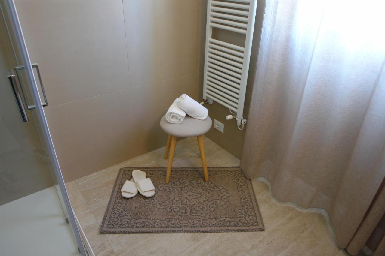 Bed And Breakfast Erilla Centenaro Exterior foto